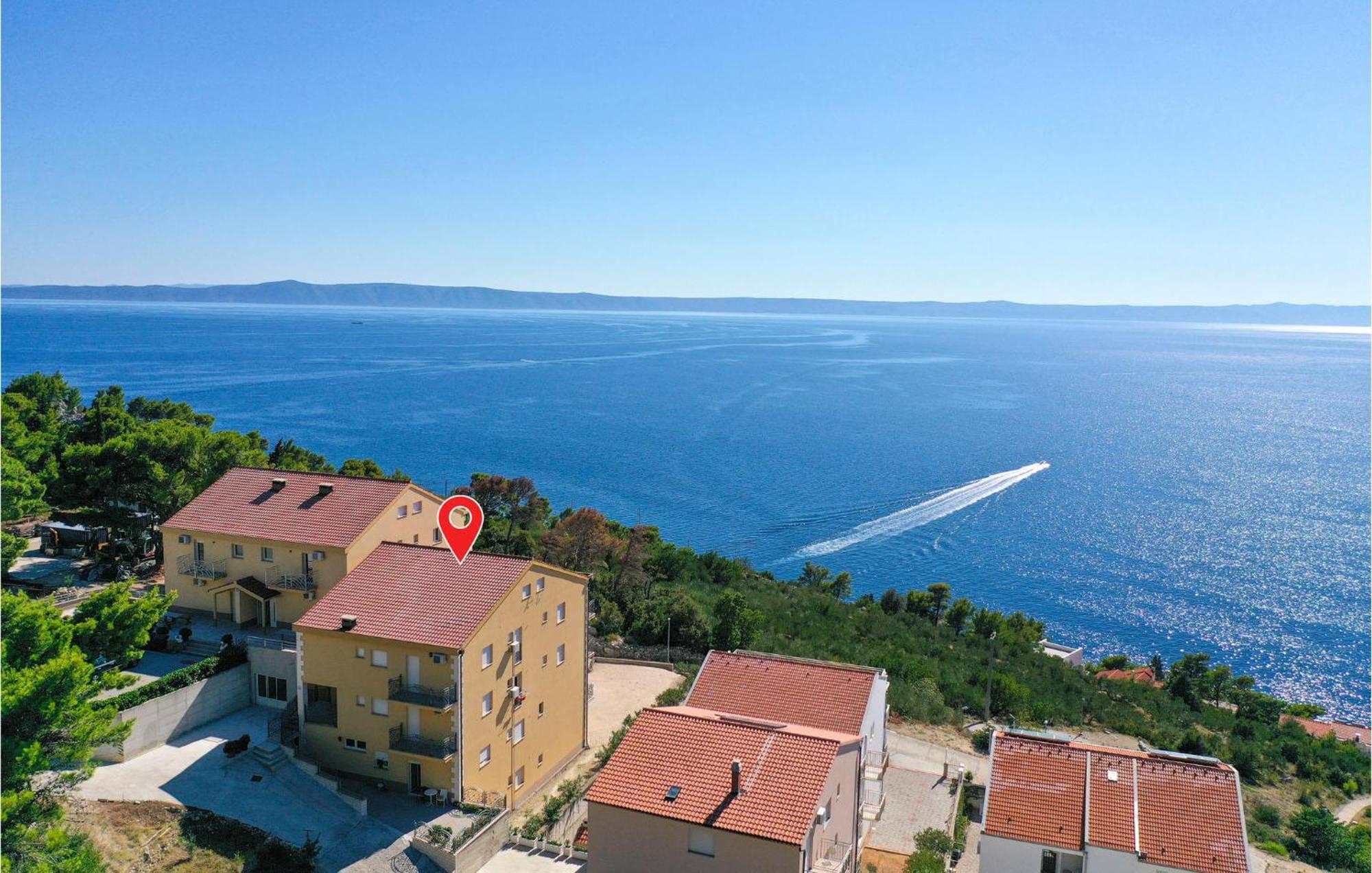Nice Apartment In Krvavica With House Sea View Eksteriør bilde